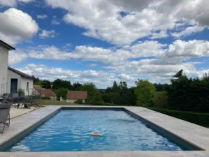ROYALE PISCINES: ENTREPRISE DE CONSTRUCTION / AUTOCONSTRUCTION / ENTRETIEN DE PISCINES à Blois
