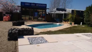 Piscines Desjoyaux à Montagnat