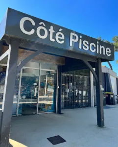 Côté piscine à Les Mathes