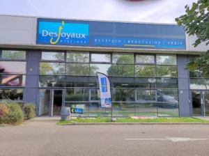 Piscines Desjoyaux à Décines-Charpieu