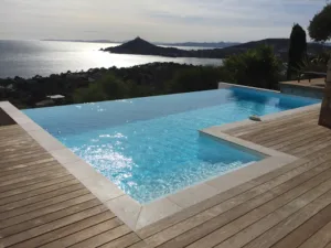OPTIMA Piscine à Mandelieu-La Napoule