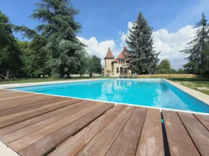 PISCINOVE . rénovation et création de piscine à Renage