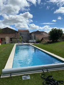 Mondial Piscine MB CONSTRUCTIONS à Royan
