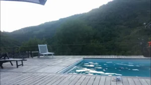 ambiance piscine et jardin à Rodez