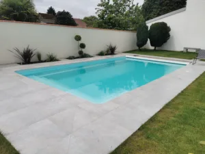 Opc 64 concessionnaire Ibiza piscines à Lahourcade