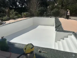 Expert Piscine Polyester à Fréjus