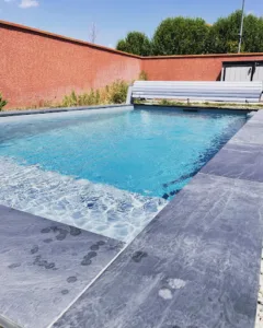 DB Pool à Pechbonnieu