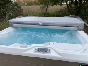 Piscines ES & Spas Strasbourg / l’esprit piscine – Spas HotSpring à Geispolsheim