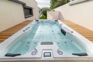 MCR PISCINES à Caissargues