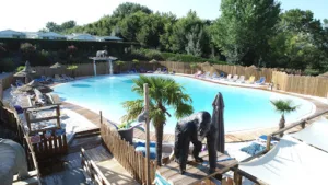 Piscine Sébastien Mongey à Grosbreuil