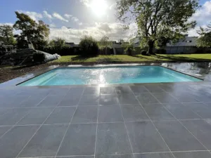 Piscine et spa de la Sensée à Estrées