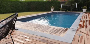 Nord Pool and Spa à Croix
