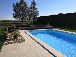 Aquasun | Magasin et Constructeur de Piscine dans le Mont Pilat depuis plus de 20 ans à Saint-Michel-sur-Rhône