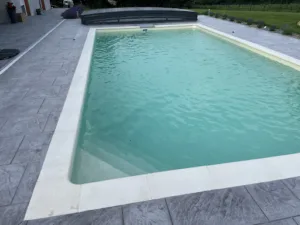 Piscines Desjoyaux à Estancarbon