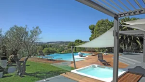 Elégance Piscines Et Spas à Puygouzon